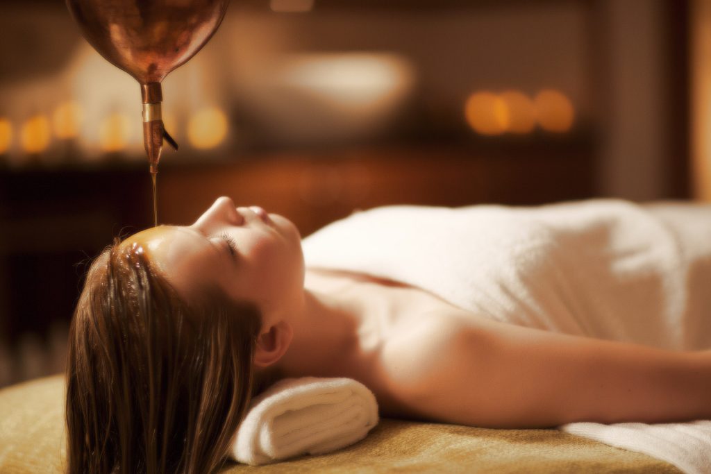 Shirodhara - Ayurveda Therapie